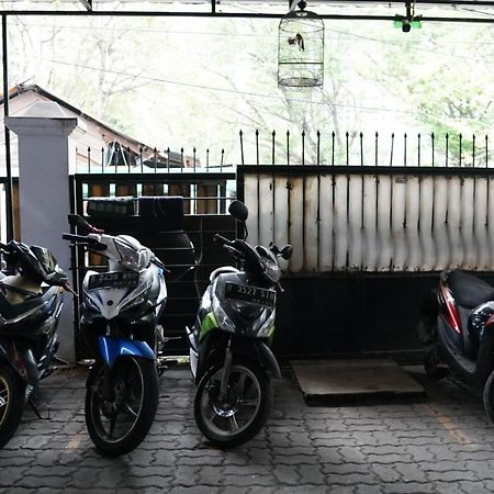 ג'קרטה Cosmo Tanjung Duren Mitra Reddoorz מראה חיצוני תמונה