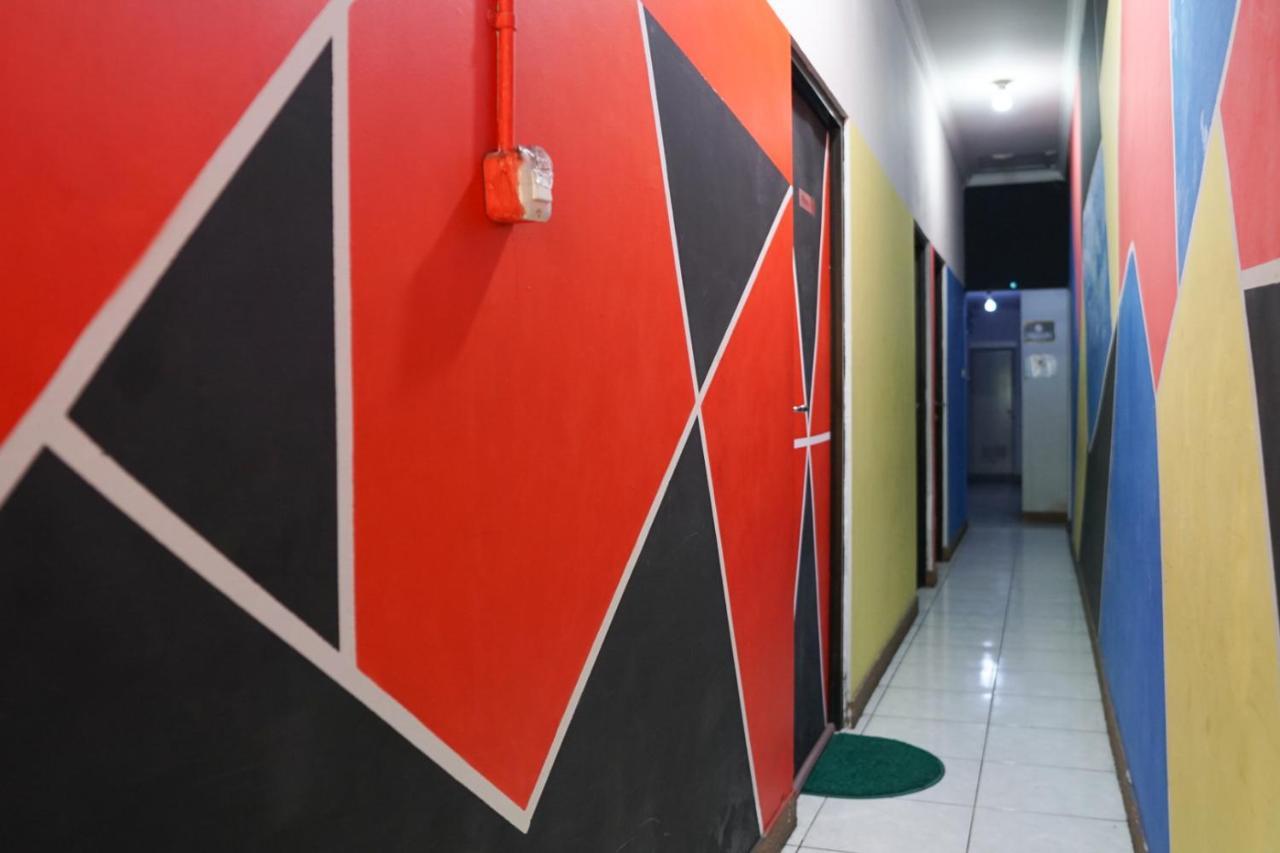 ג'קרטה Cosmo Tanjung Duren Mitra Reddoorz מראה חיצוני תמונה